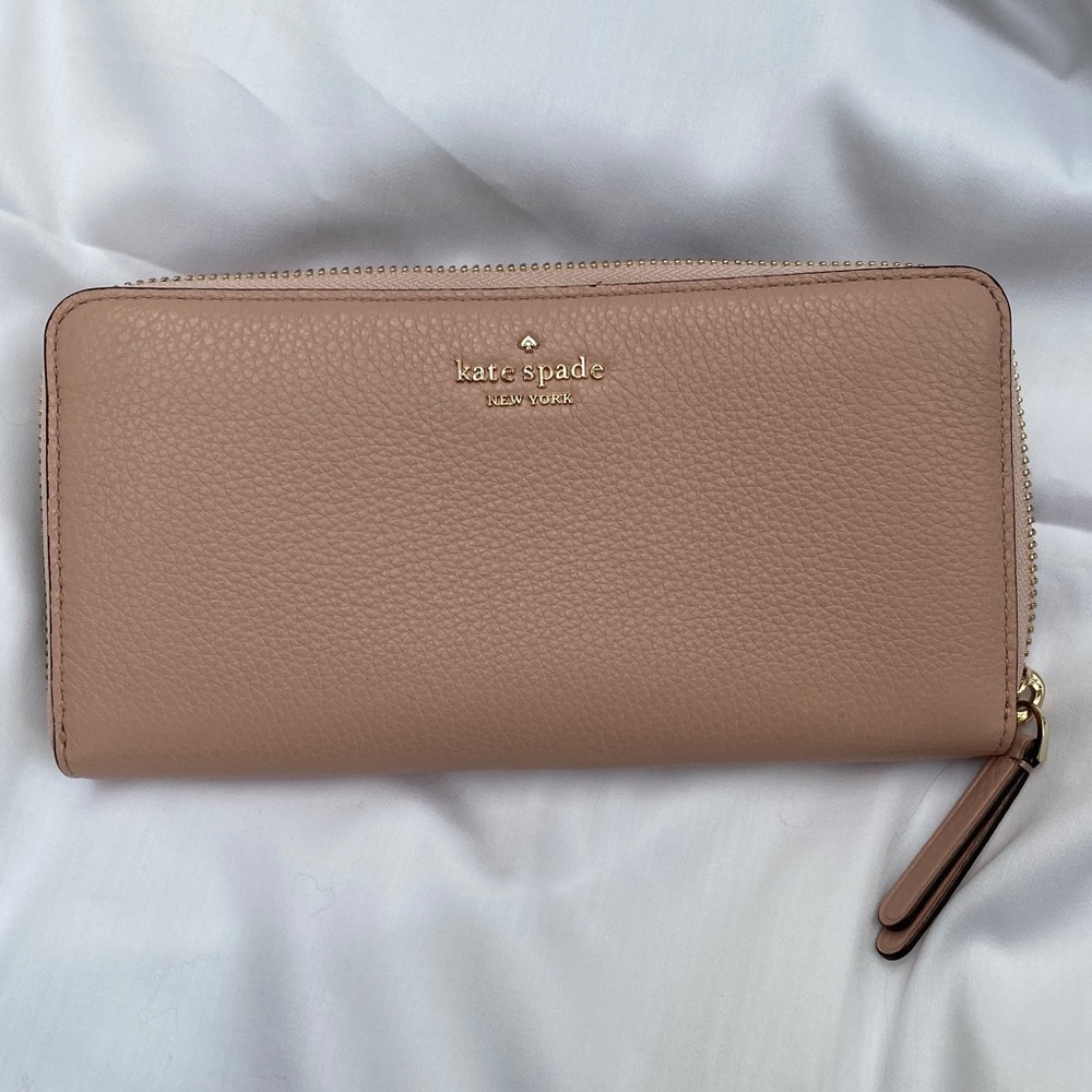 NWT kate spade wallet ♠️